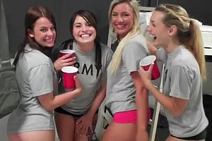 用力哦性高潮喷了女同 Porn